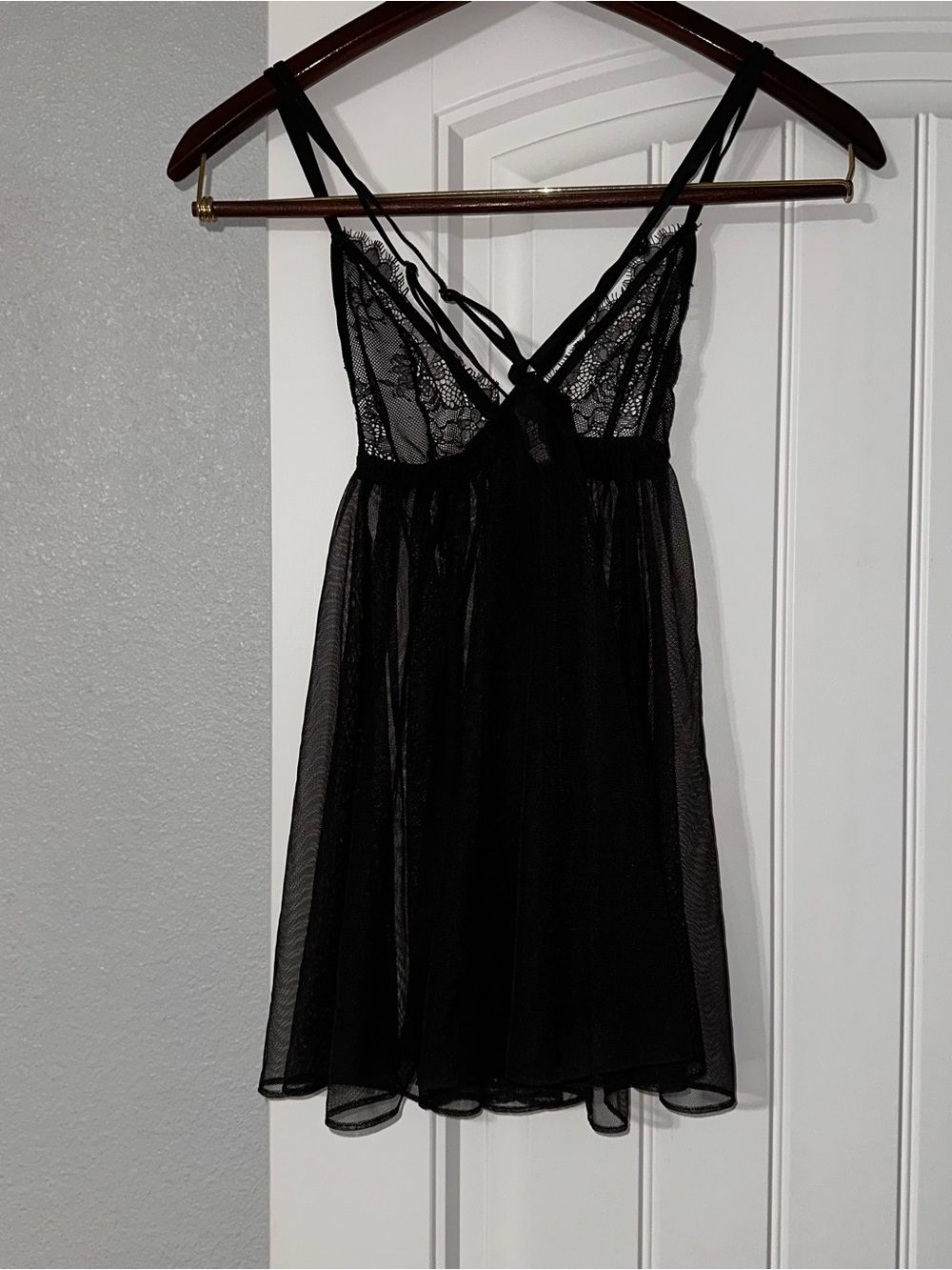 Victoria's Secret Lace Nighty Chemise Black Mesh  Lace Cups